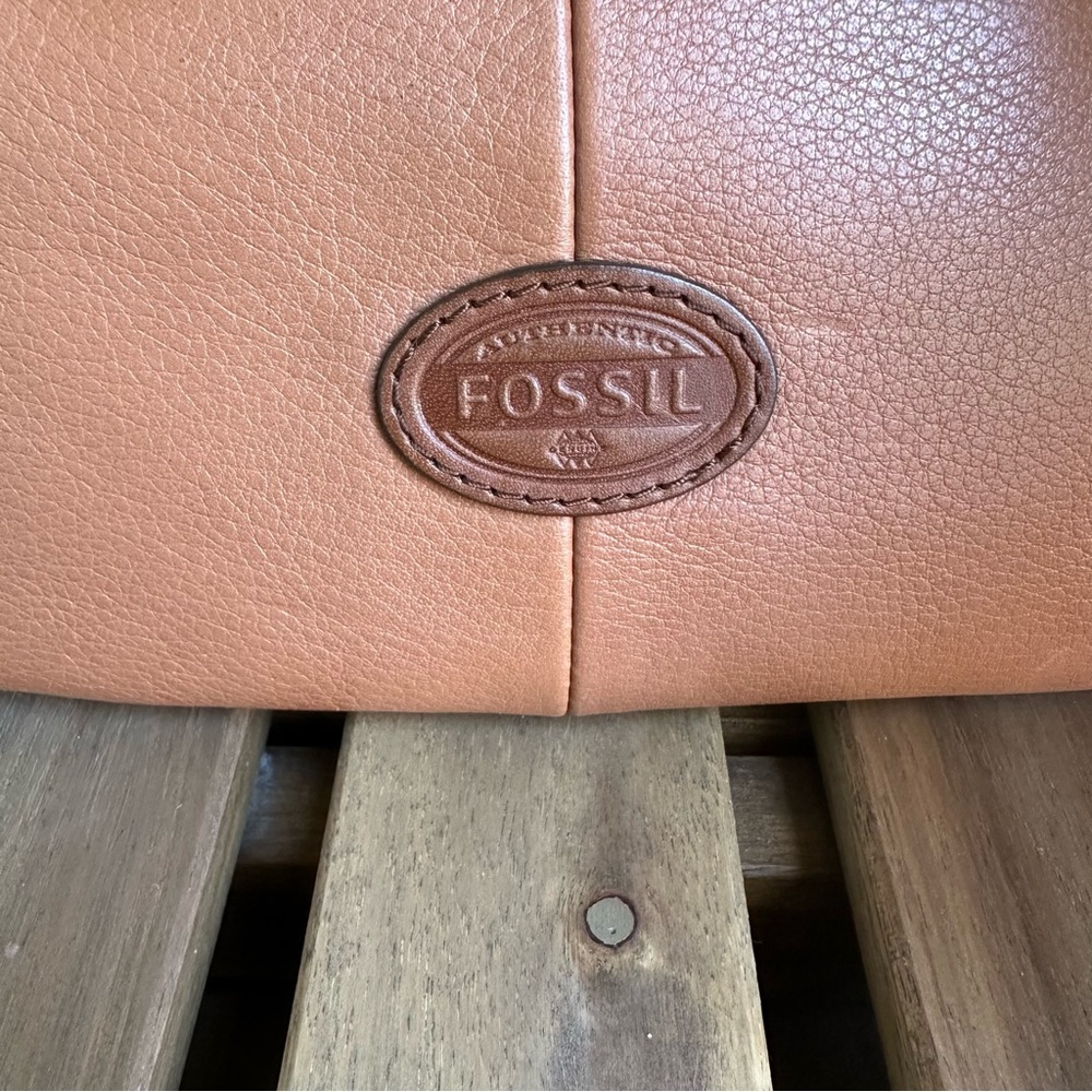 Fossil Morgan Traveler Brown Leather Crossbody Bag - Picture 3 of 16